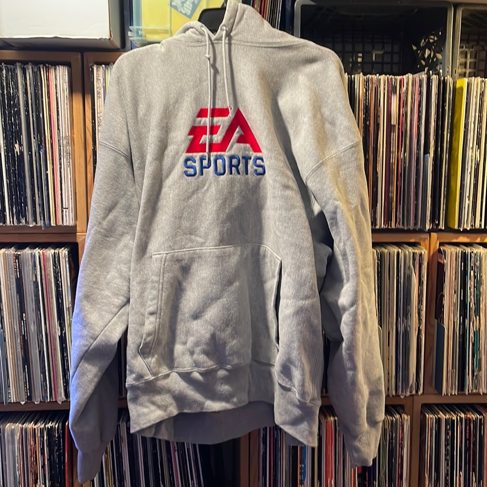 Champion Hoodie (men’s xxl) “EA Sports” sewn on